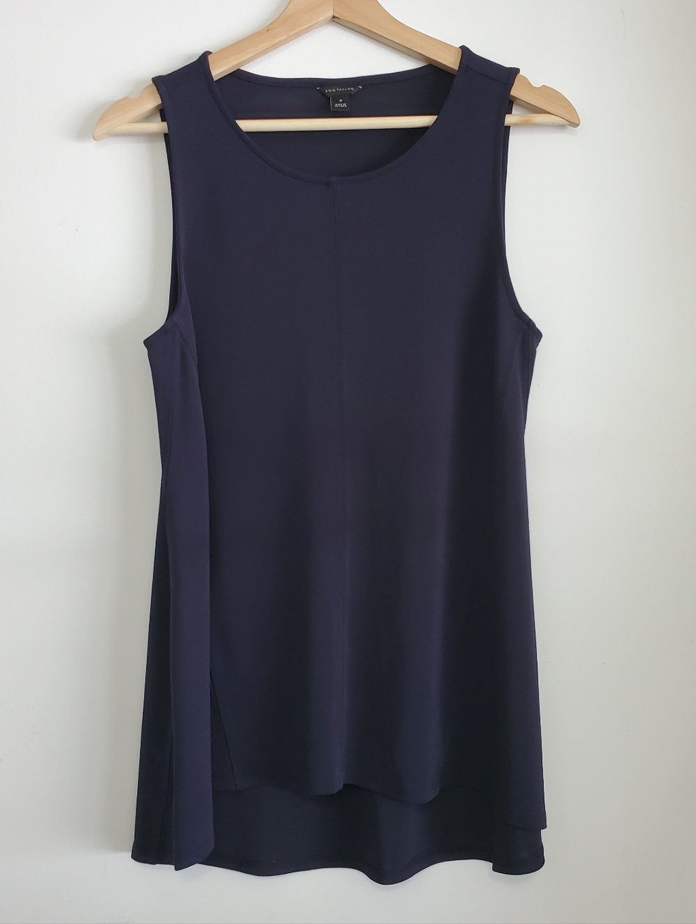 Ann Taylor Medium Sleeveless Shirt long Flowy Tank Top Indigo Navy Office Boho